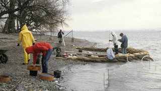 Vermessungsarbeiten während der Grabung | © Landesamt für Denkmalpflege